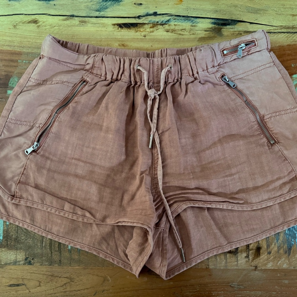 Blank NYC Blush Dusty Rose Lightweight Cargo Pull-on Shorts Medium